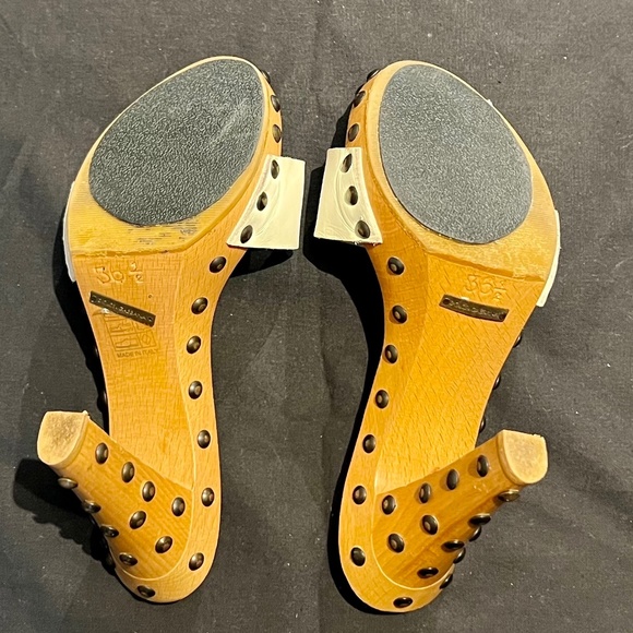 Dolce & Gabbana Heels - Picture 5 of 7